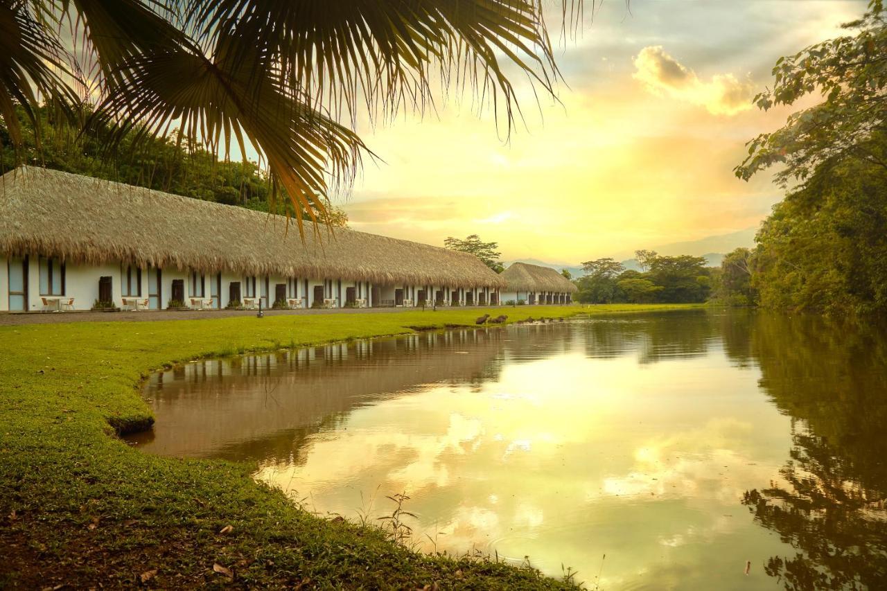 Hotel Reserva De Piedemonte บิยาบิเซนซิโอ ภายนอก รูปภาพ